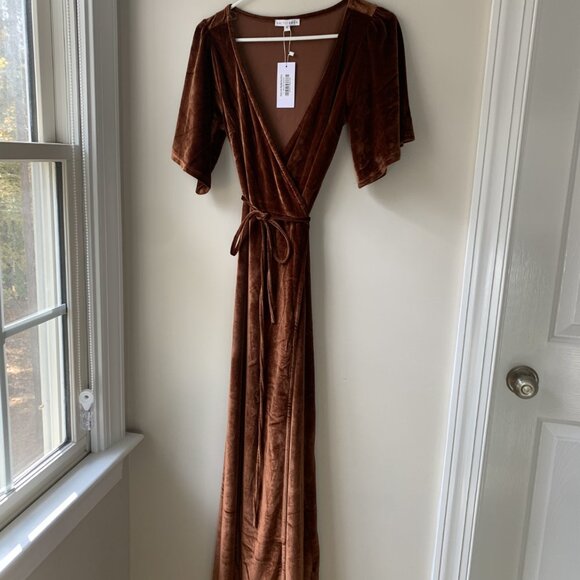 Baltic Born Meghan Velvet Wrap Maxi Dress | Bronze Size SS - Picture 6 of 7